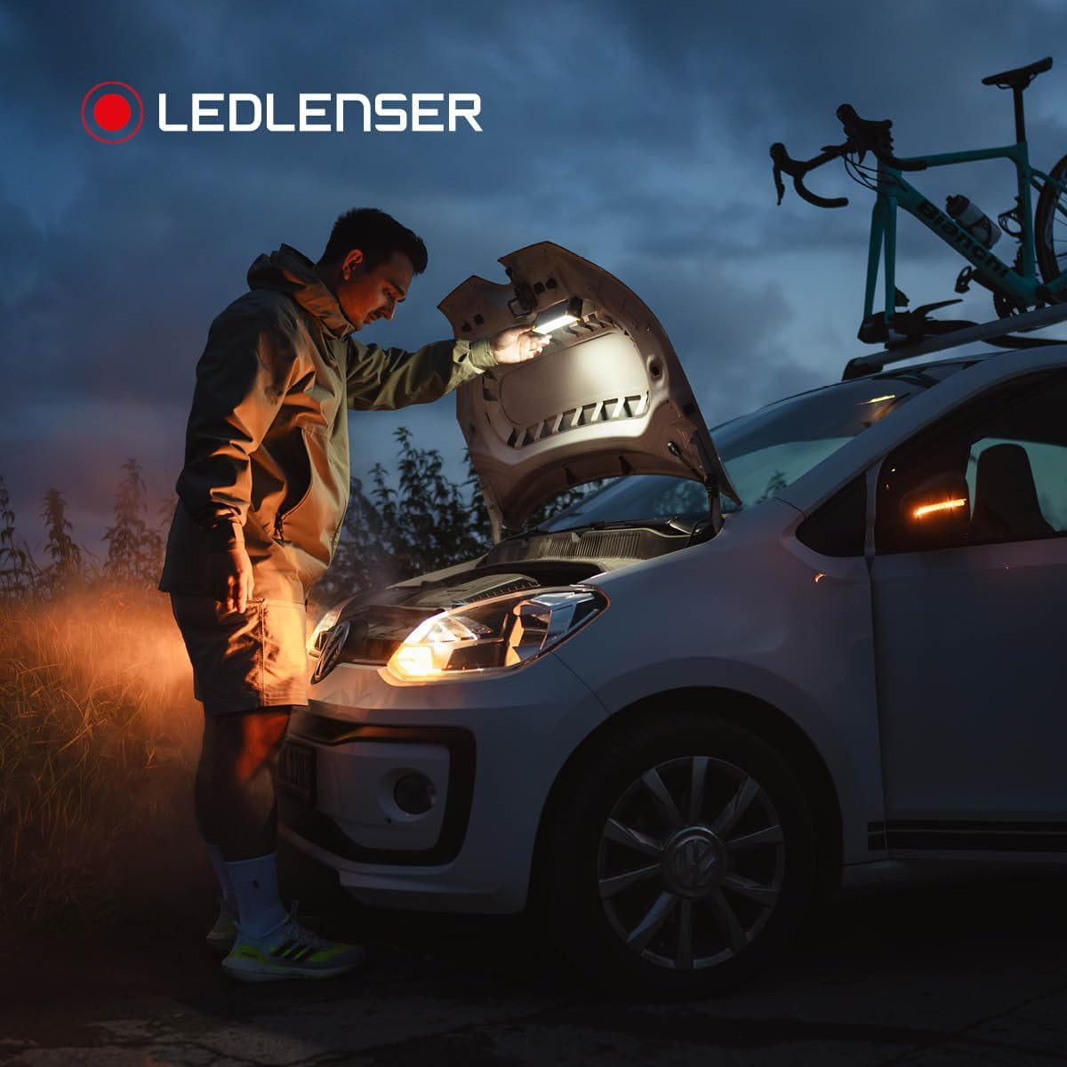 Ledlenser AF2R Work Area Light 1000 Lumens, Flexible Mounting Floodlight, IP54, for Trades and Emergency Use