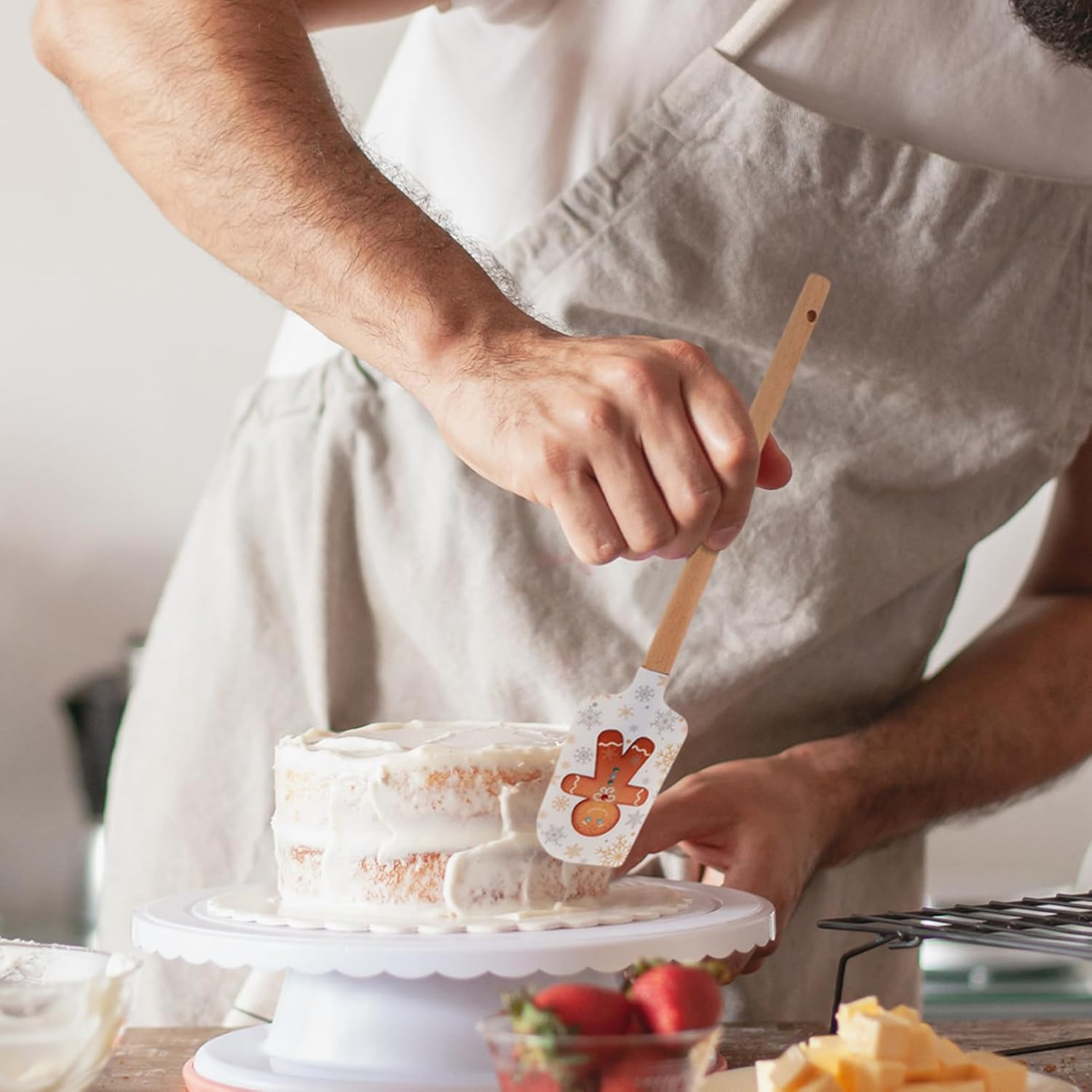 Cabilock 4Pcs Christmas Silicone Spatula Baking Kitchen Utensils for Cake Decorating and Jar Scraping image number 6