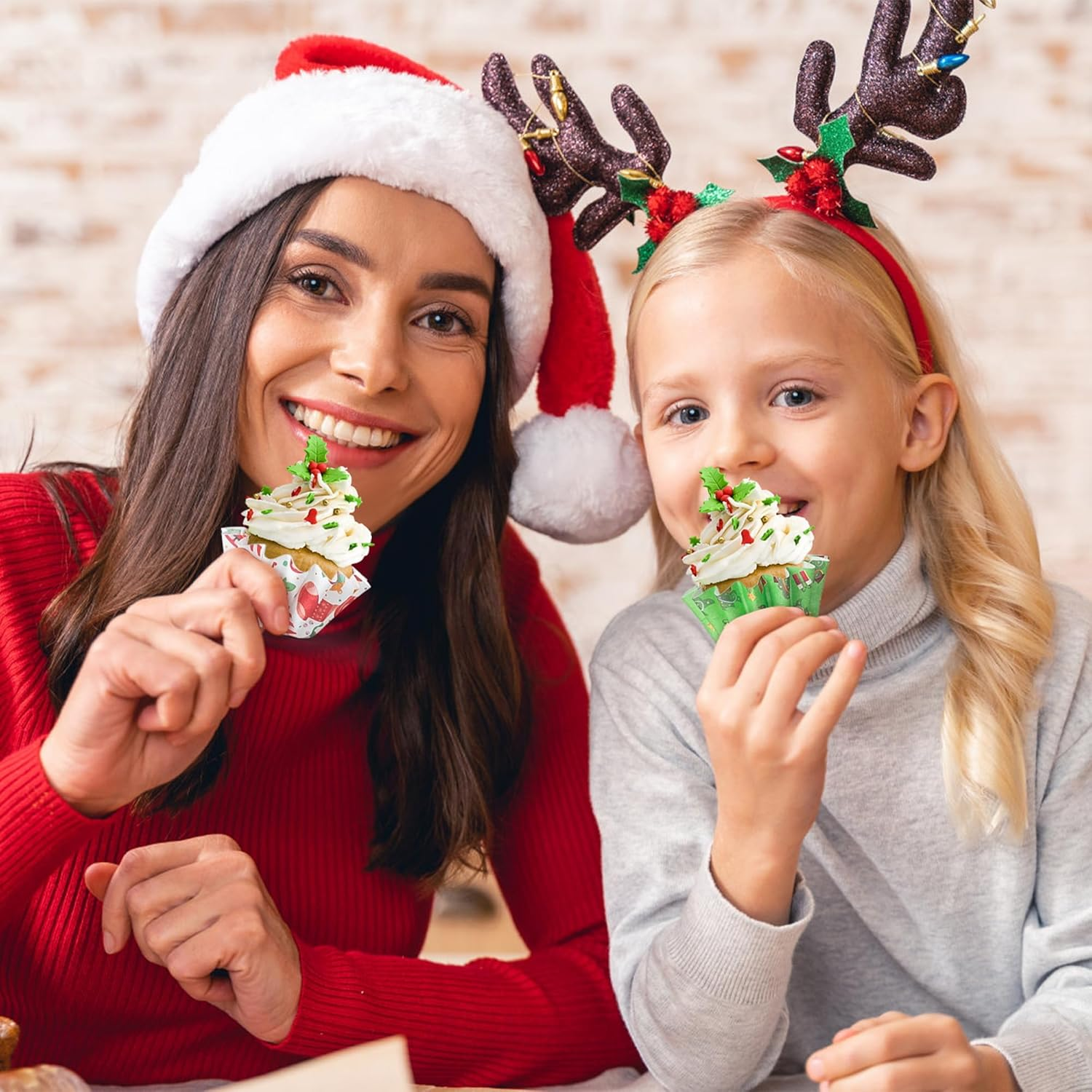 Cocnny Christmas Mini Cupcake Liners - 200Pcs Xmas Small Baking Cups Muffin Cupcakes Wrapper, Santa Snowman Disposable Grease-Resistant Cake Candy Making Wrap Paper for Christmas Eve Party (10 Styles) image number 3