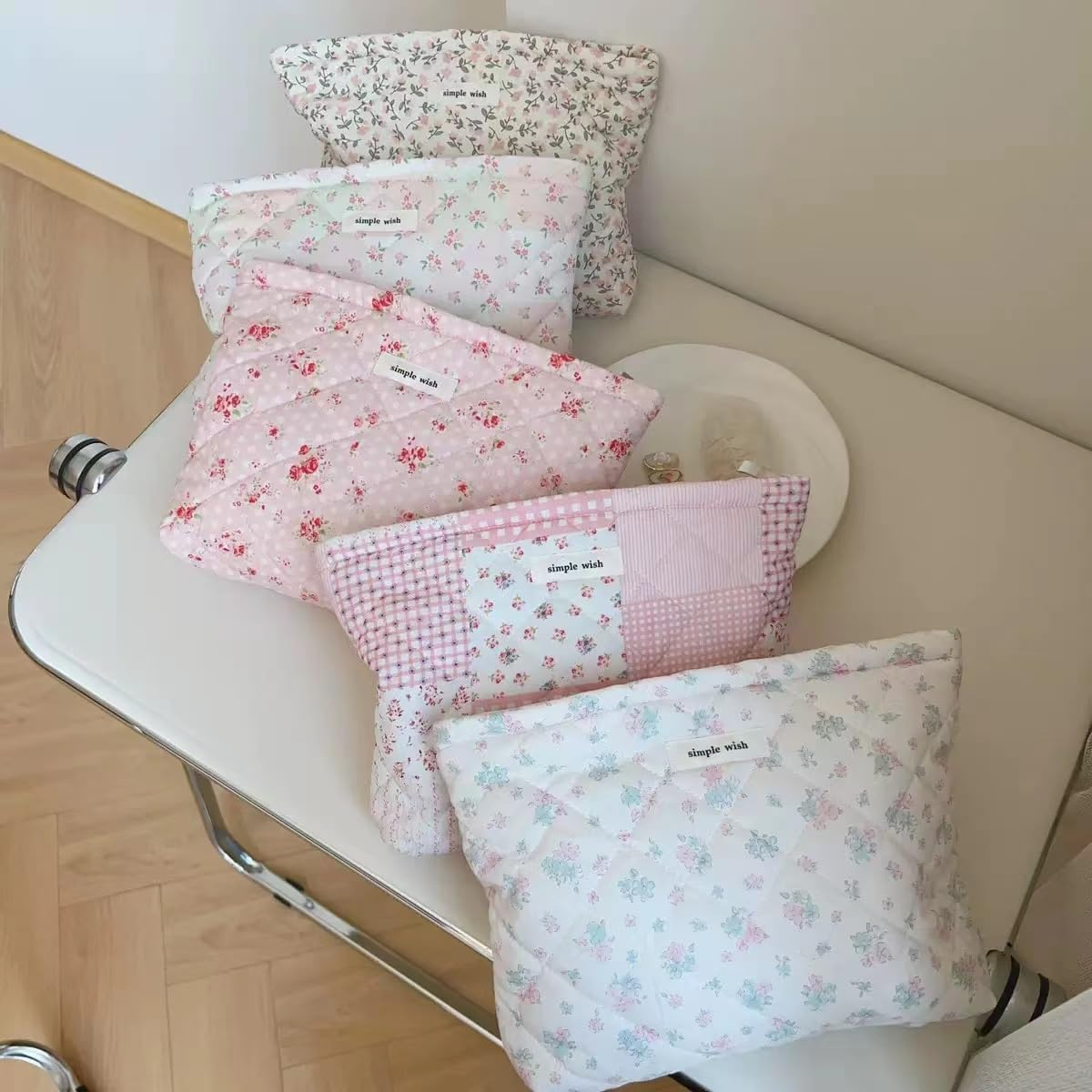 Uekeboag Quilted Floral Cotton Makeup Pouch,Coquette Quilted Cosmetic Bag for Women and Girls, Aesthetic Organizer Bag, Flower Cute Travel Toiletry Bags, Patchwork Pink, Vintage Chic image number 4