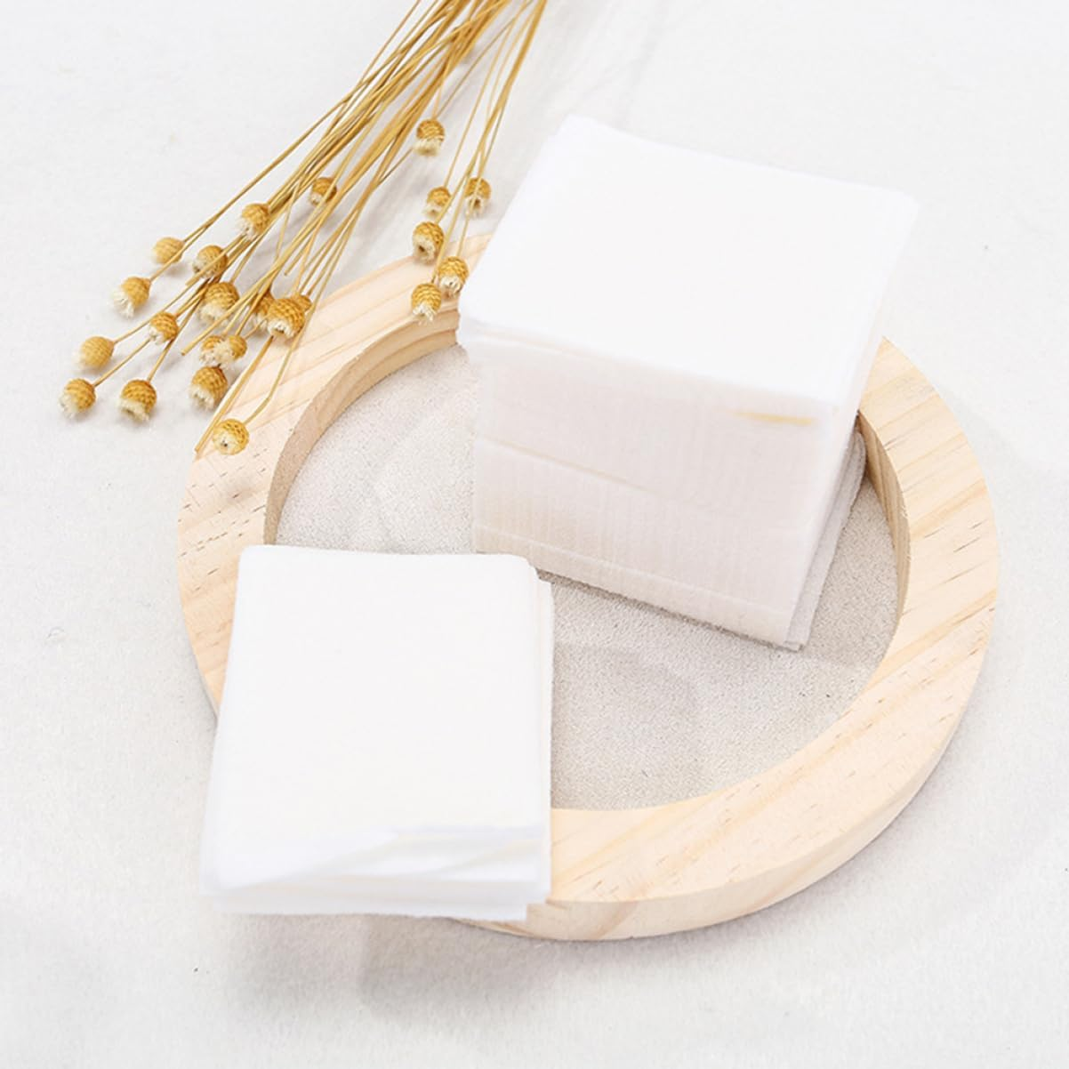 Healvian 400 Pack of Makeup Cotton Pads Australian Cotton Non-Woven Fabric Gentle on for Home Salon Use image number 6