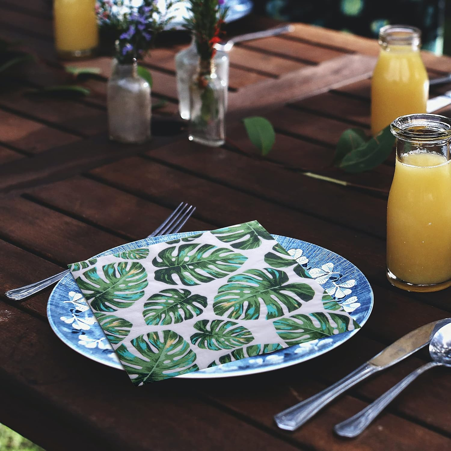 Wehhbtye 100PCS Tropical Plam Paper Napkins-Green Hawaiian Luau Leaf Beverage Dinner Napkin,Round Summer Palm Leaves Cocktail Luncheon Napkins for Party Birthday Holiday Supplies Decor image number 5