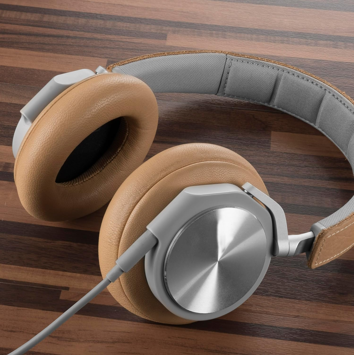 Geekria Audio Cable with Mic Compatible with B&O H95, HX, Portal, H9 3Rd Gen, H9I, H8I Cable, 3.5Mm Aux Replacement Stereo Cord with Inline Microphone and Volume Control (4 Ft/1.2 M) image number 2