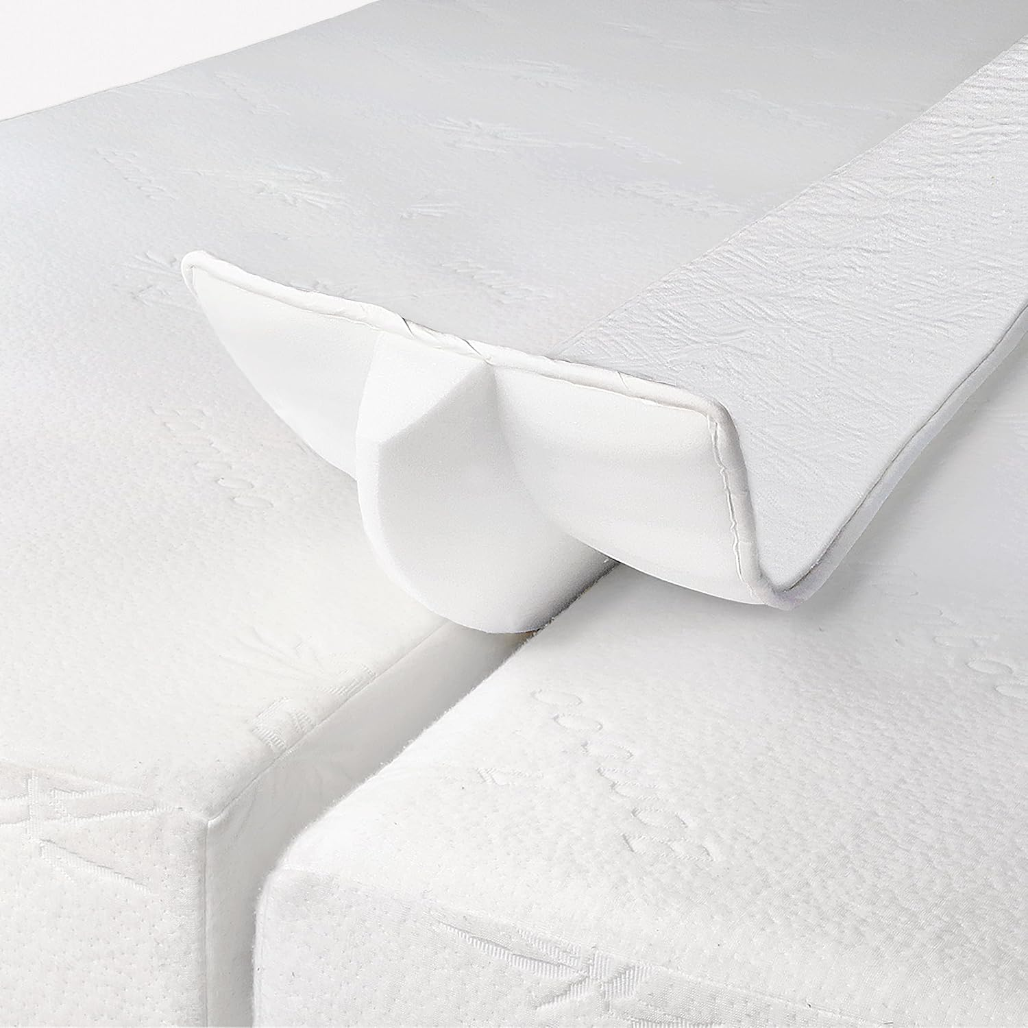 Ruili Bed Bridge Twin to King Converter Kit - Mattress Connector with Strap - Extra Wide Soft Bed Gap Filler - Adjustable Comfortable Bed Connector - Storage Bag Included (Cotton)