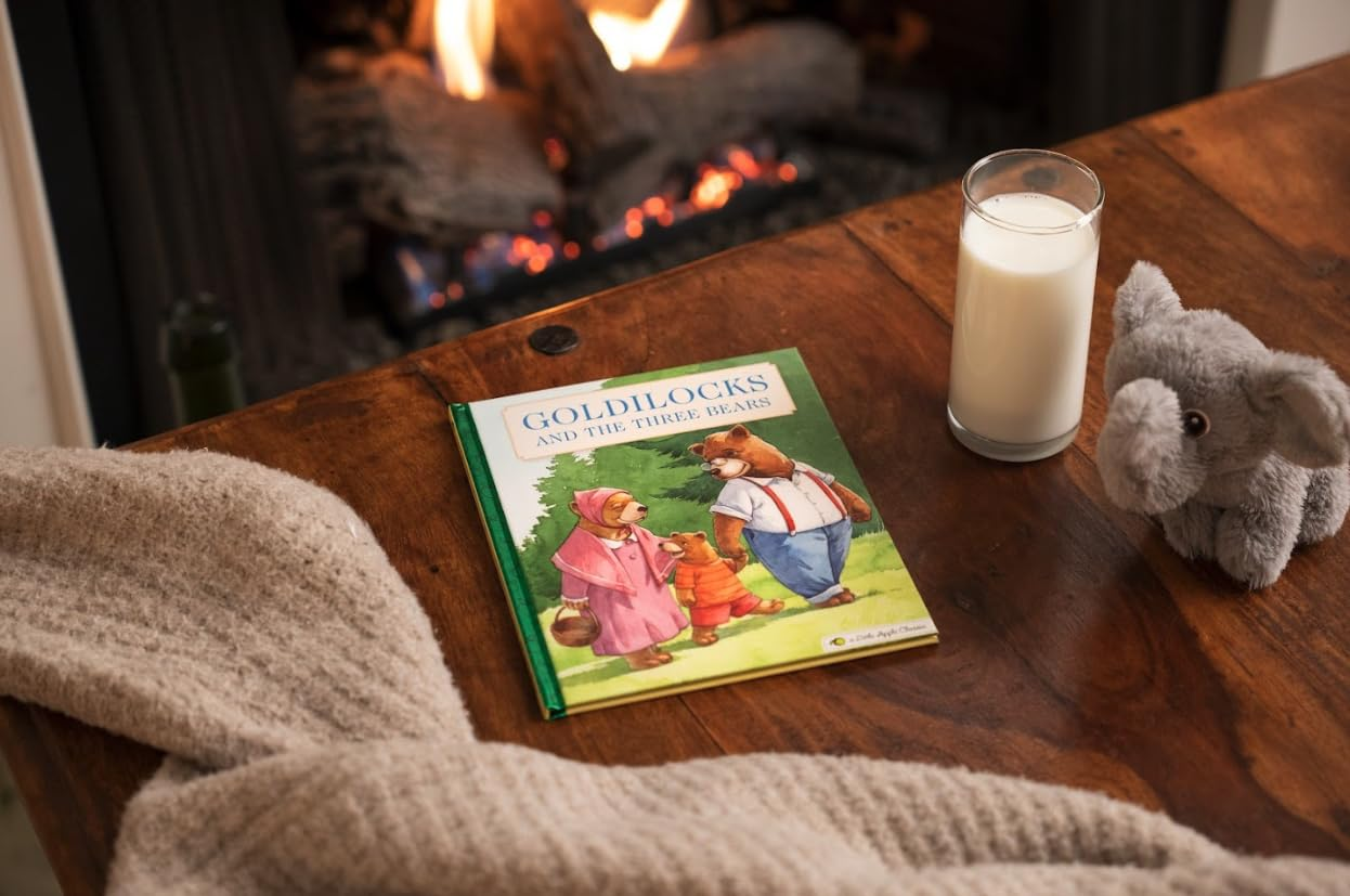 Goldilocks and the Three Bears: a Little Apple Classic image number 6