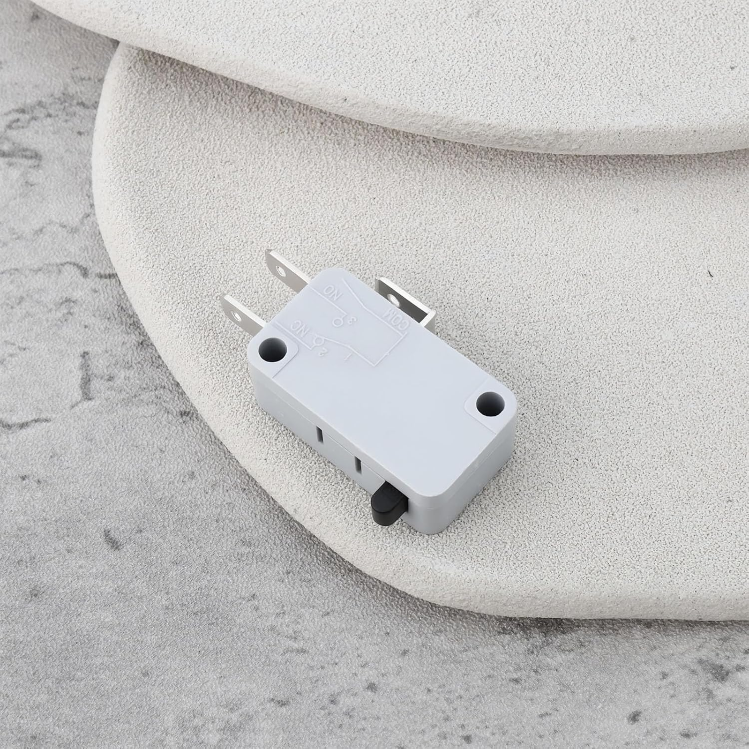 Emsea 3Pin Micro Switch TMSW2-2-1 25A 84VDC for Automobile Home Appliances image number 1