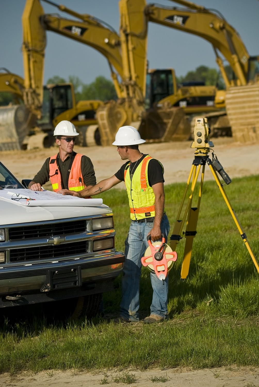 Lufkin FE200D 1/2" X 200' Engineer'S Hi-Viz Orange Fiberglass Tape Measure, 10Ths 100Ths image number 2