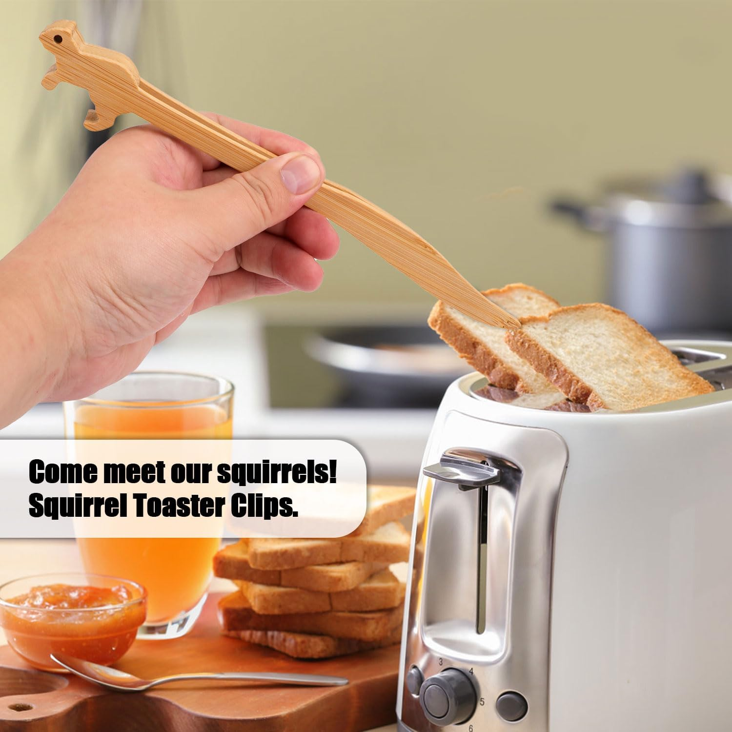Bamboo Toast Tongs, 9In Cute Squirrels Pattern Heat Resistant Wooden Toaster Tongs Multipurpose Wood Serving Tongs Kitchen Gadgets for Cheese Meat Fruits Bread Fried Food