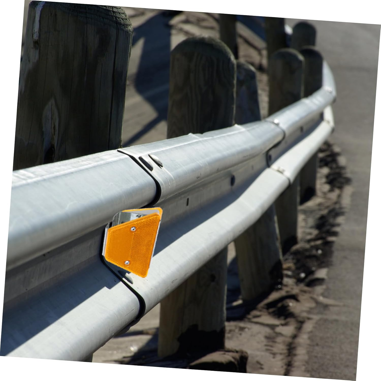 CHILDWEET 2Pcs Sturdy Road Reflectors for Guardrail Delineators Reflective Road Markers Night Safety Indicators image number 1