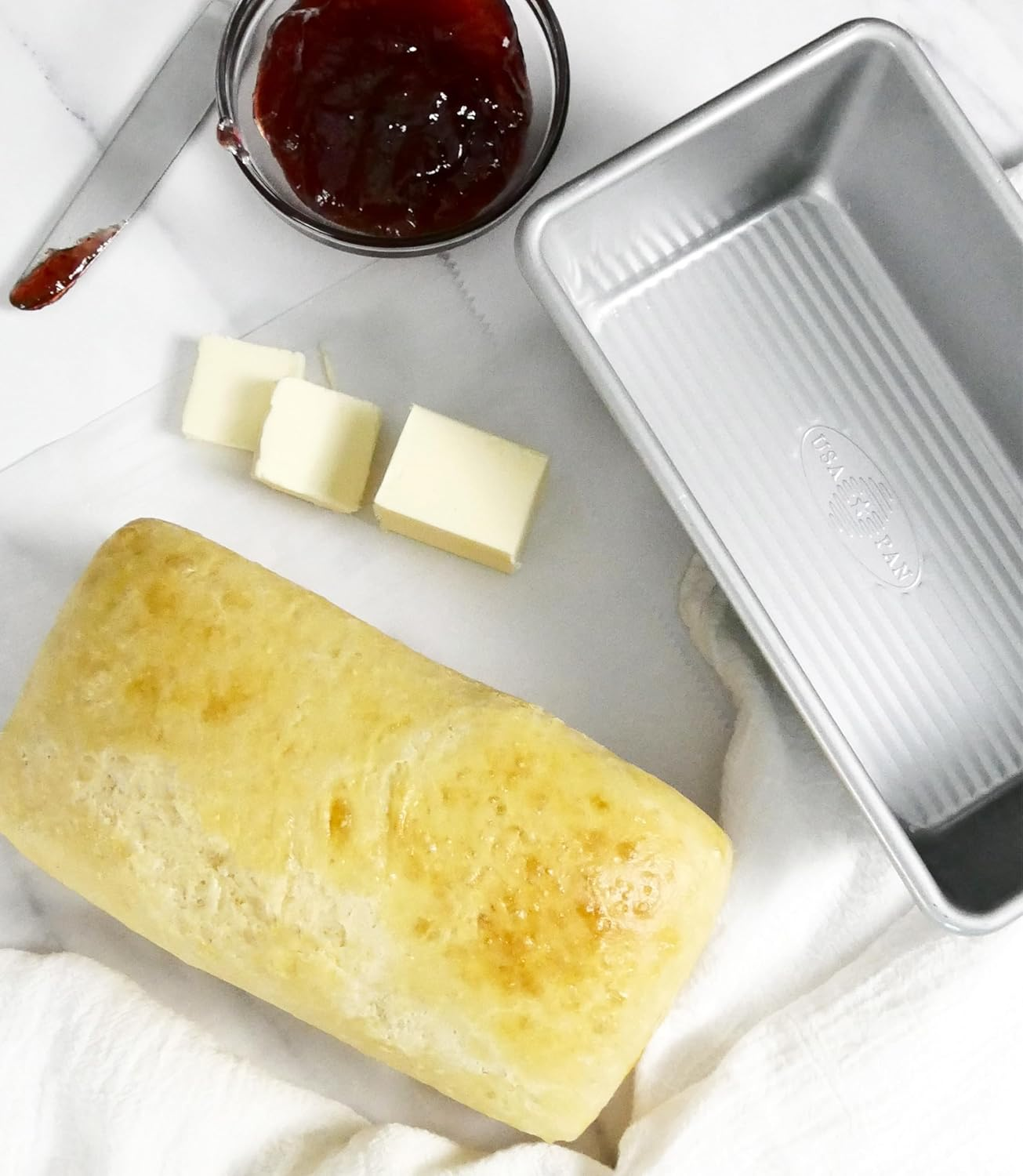 USA Pan Bakeware Seamless Nonstick Standard Bread Loaf Pan, 8 X 4.5 X 2.75 image number 5