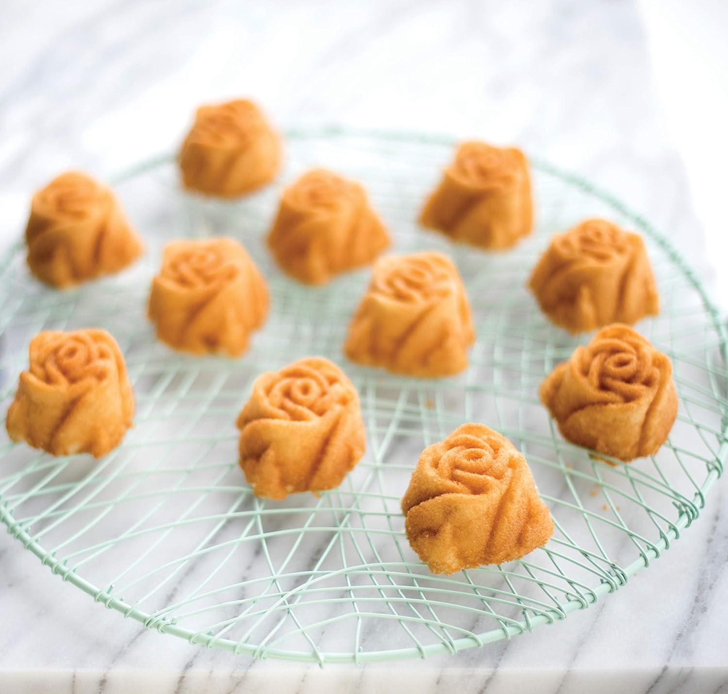 Nordic Ware Rose Bud Pan, 6 Cakelets, Toffee image number 3