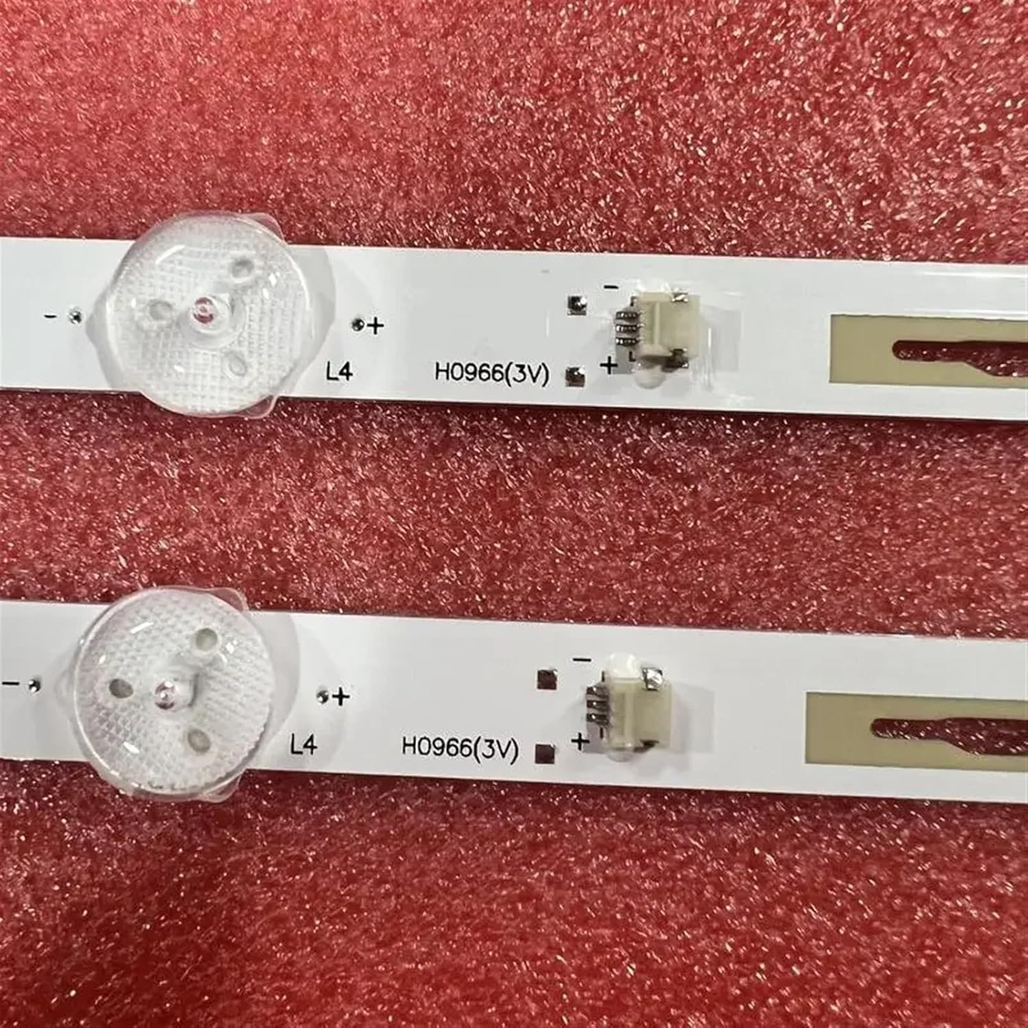 LED Backlight Strip for H.YUN/DAI S32A TV MC-32A06X LED32T2 2A/3210 MS-T320-3030-08A image number 2