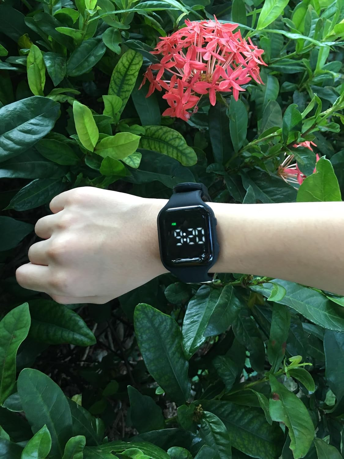 Vibrating Alarm Watch, Potty Training Watch Water Resistant Medical Reminder Watch with Timer - Light Green image number 4