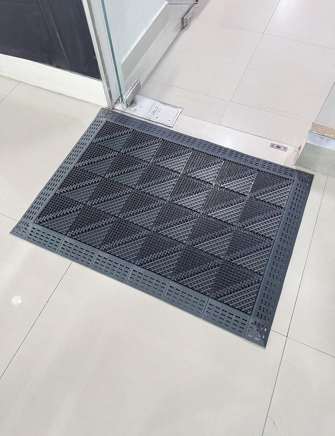 Virellisee Outdoor Front Door Mat, 60X90Cm/23.6"X35.4", Washable Interlocking Outdoor Floor Mat, Non-Slip Rubber Backing, Durable Welcome Mat for Home Entrance, Floor, Porch, Garage, Office (Gray) image number 4