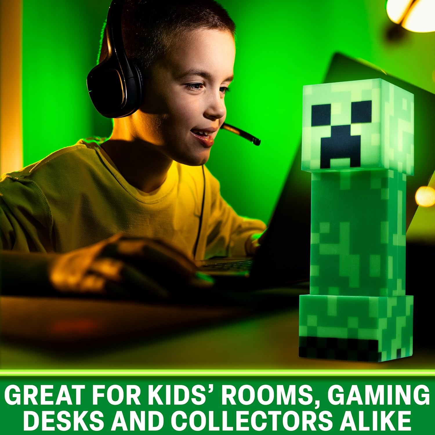 Minecraft Creeper Torch Night Light for Kids, 2-In-1 Flashlight and Lamp with USB and Battery Power, Bedroom Decor, Desk Light, Gamer Gifts for Boys image number 4