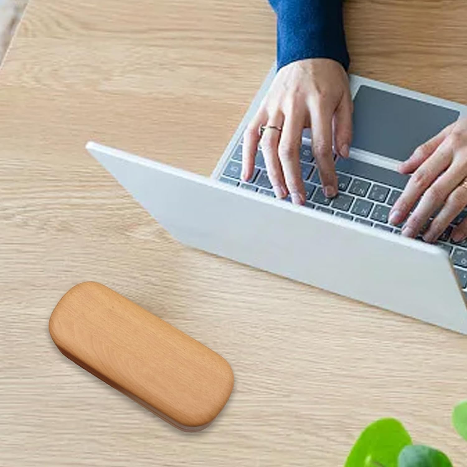 Vintage Wood Glasses Case &ndash; Hard Shell Eyewear Storage Box | Fashionable Handcrafted Wood Grain Eyeglass Case for Men Women, Protective Holder for Spectacles, Sunglasses, Office Desk, Gift Use image number 1