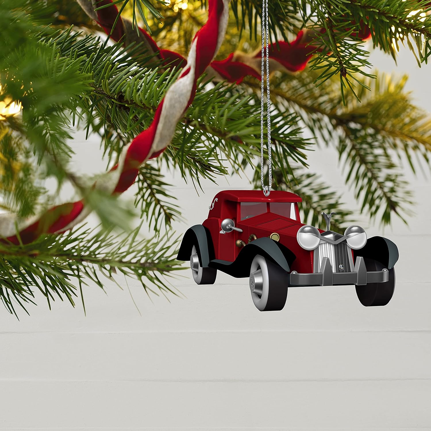 Hallmark Keepsake Christmas Ornament 2021, Disney 101 Dalmatians a De Vil-Ish Ride image number 3