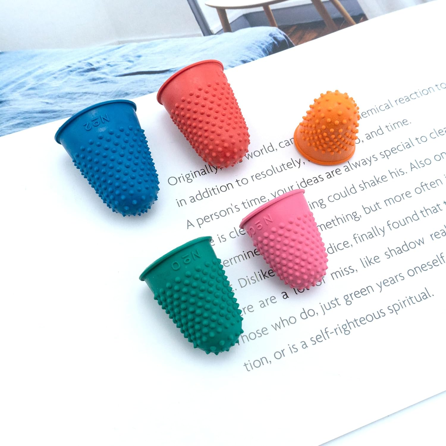 Medsuo 5 PCS Rubber Thimbles for Finger Tips Protection, Small Finger Paper Grip Finger Cover Protector Pad Thimble for Paperwork Money Counting Cutting Knitting Sewing Crafts