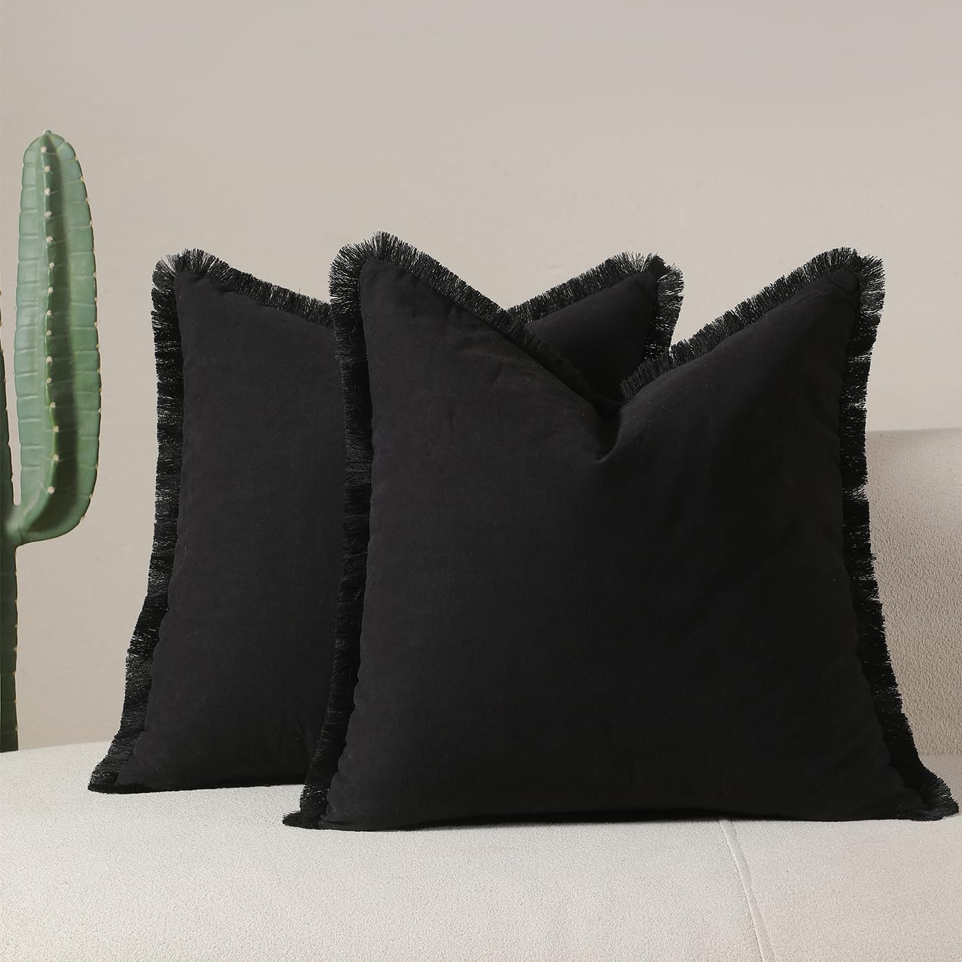Set of 2 Decorative Linen Fringed Throw Pillow Cover, Cozy Boho Cushion Covers with Tassel Soft Washed Cotton Pillowcase Cushion for Couch Sofa Farmhouse Living Room Bed Natural Home Decor 18X18 Inch