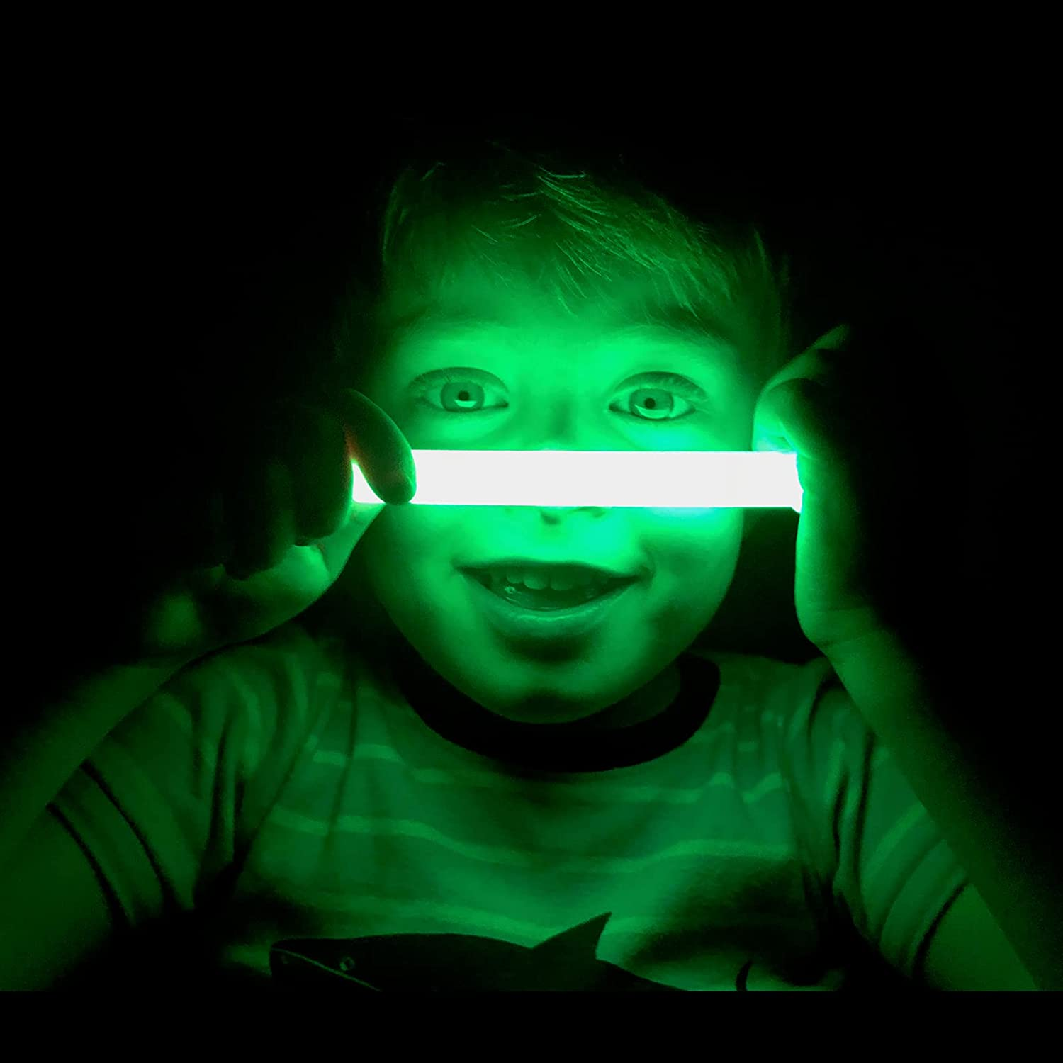 Ultra Bright Glow Sticks in Bulk - Multi Use Glowsticks for Halloween, Parties, Camping, Hiking, Emergency Light and Survival Kit - 12 Hours Duration - Mixed Color 12Pcs image number 6