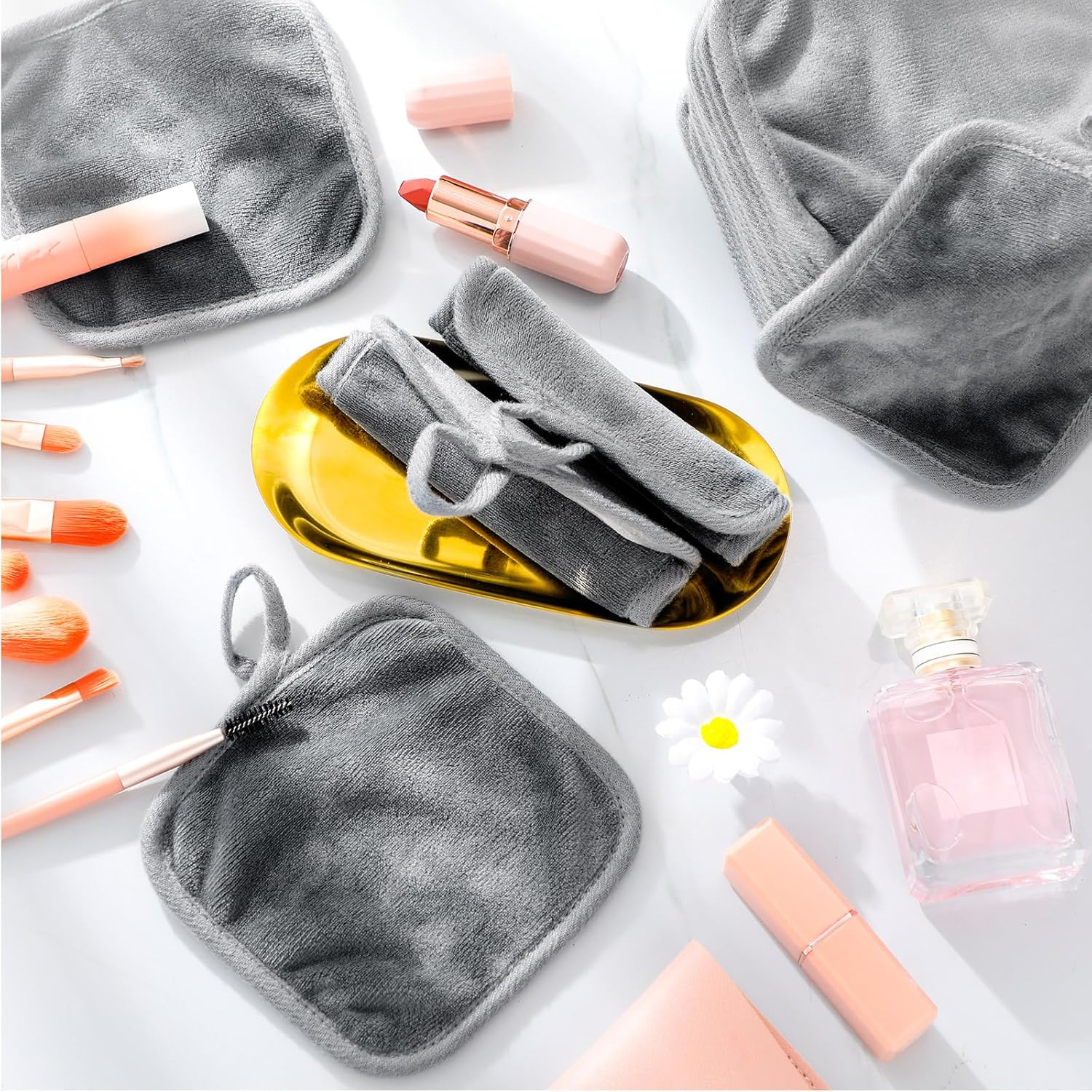 32 Pcs Makeup Remover Pads 5 X 5 Inch Soft Reusable Cloths for Eye Face Cloth Microfiber Washable Makeup Remover Towel Removal Cleaning Cloth for Women(Gray) - Gray image number 4