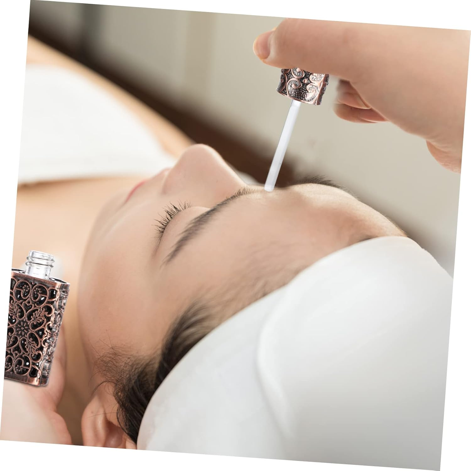 2Pcs Hollow Flower Engraving Perfume Bottle 3Ml Essential Oil Dispenser Metal Glass Travel Spray Bottle image number 5