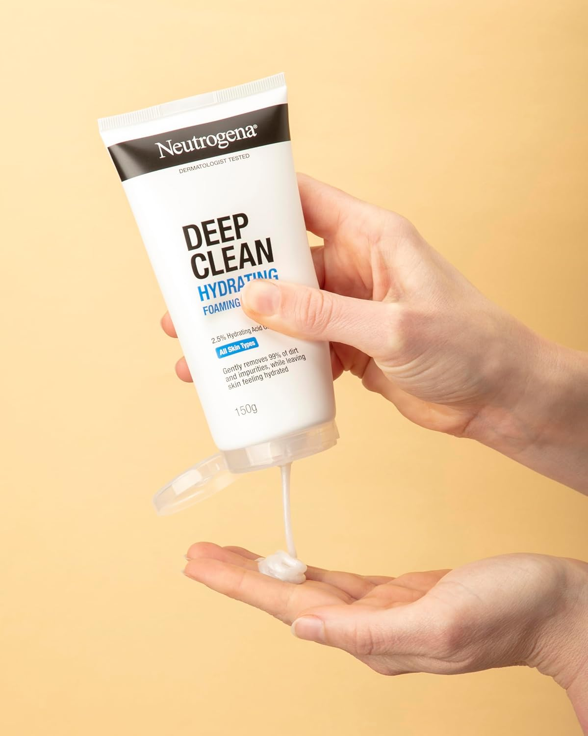 Neutrogena Deep Clean Hydrating Foaming Cleanser 150 G image number 3