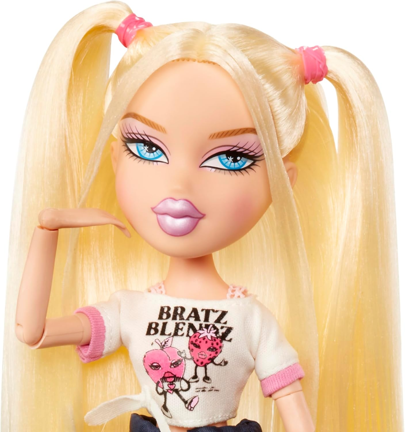 Bratz Stylin' Cloe - Fashion Doll with Customisable T-Shirt for You, Comes with Accessories, Cute Toys for Girls image number 5