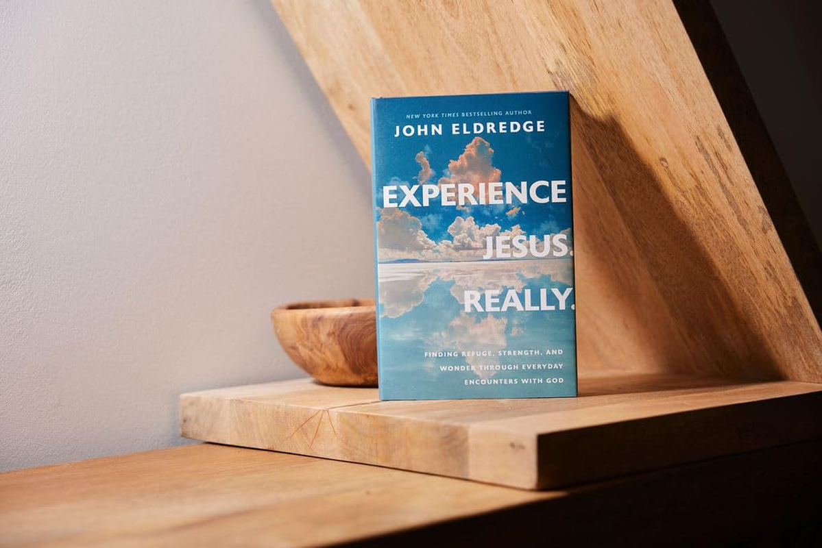 Experience Jesus -- Really: Finding Refuge, Strength, and Wonder through Everyday Encounters with God image number 3
