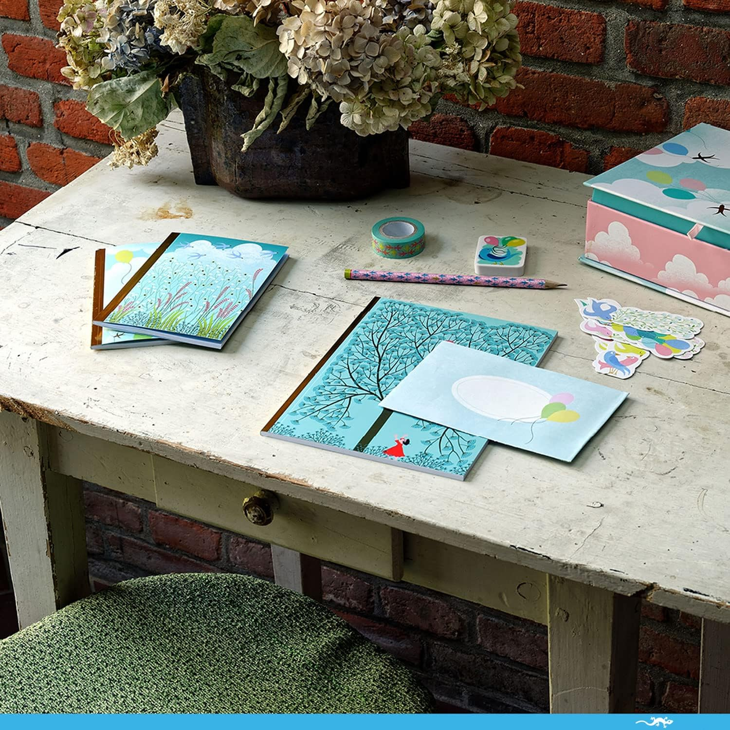 Djeco DD03502 Charlotte Lovely Paper Stationery Box Set image number 3