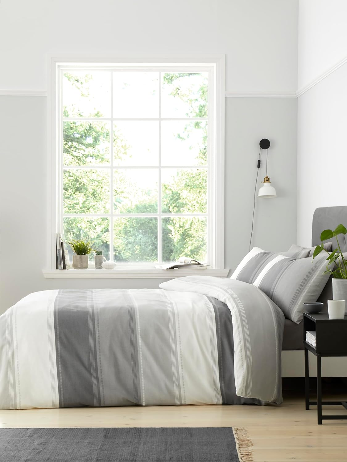 Fusion - White & Grey Wide Stripe Duvet Cover - Super King Bedding Size (26X220Cm) - Contemporary Stripe Duvet Cover in Grey - Lined Bedding Set - Betley Classic Collection image number 4