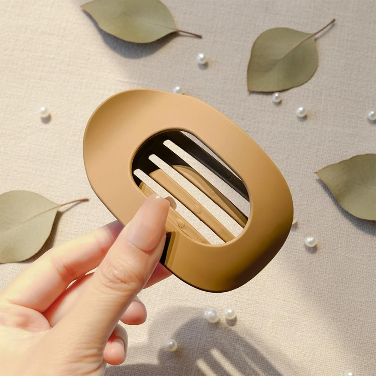 Pack of 4 Flat Hair Clips, Duckbill Hair Clip, Flat, French Flat Claw Clips, Flat Claw Clips with Inner Teeth, Hair Clip for All Hair Types image number 6