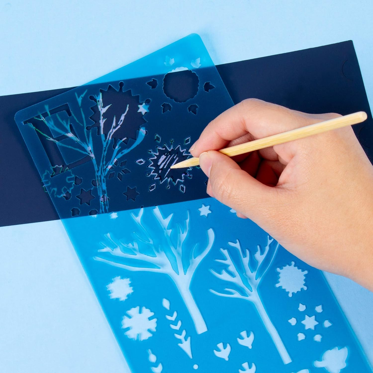 Make It Real &ndash; Disney Frozen 2 Starlight Projector - DIY Ceiling Projector for Girls - Illuminates Kids Bedrooms with Scenes from Disney&rsquo;S Frozen 2 image number 4