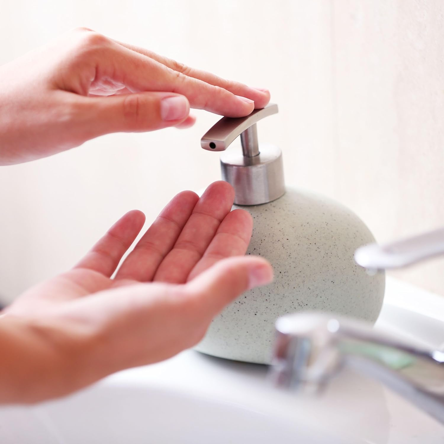 Idea Home AROM&Eacute;A Flower Garden Liquid Soap 5L Bulk Pack | Refill Canister for Soap Dispenser & Dispenser | Nourishing Hand Soap with Floral Fragrance image number 3