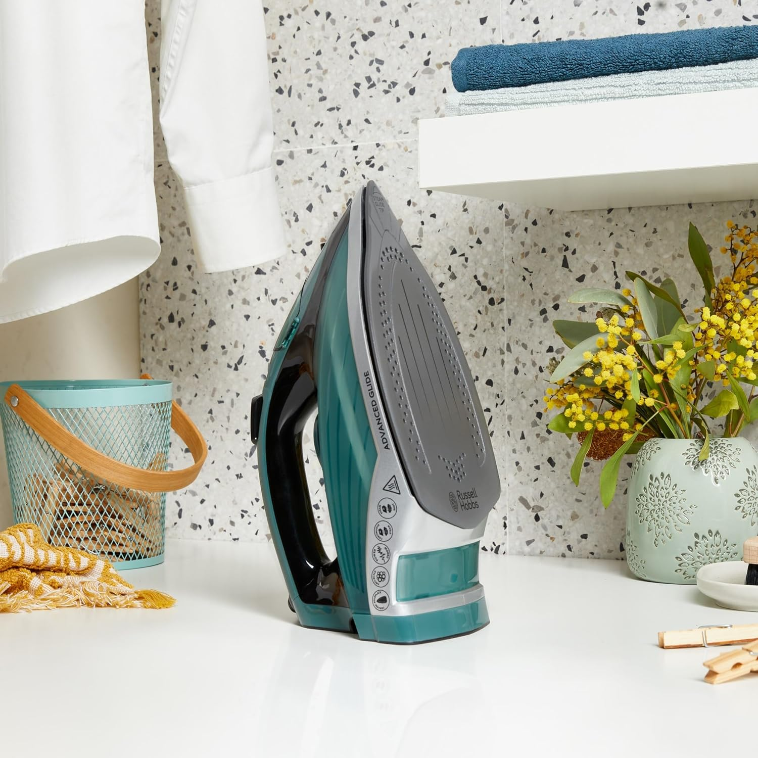 Russell Hobbs Advanced Glide Iron, RHC280, Non- Stick Ceramic Soleplate, Continuous Steam, Self Clean & De-Scale Functions, Durable, Green image number 6