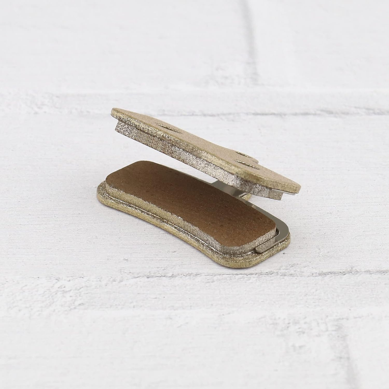 Emagtech 2 Pairs Bicycle Disc Brake Pads Compatible with Shimano Saint BR-M810 M820 Zee BR-M640 Disc Brakes Sintered Metal Cycling Components