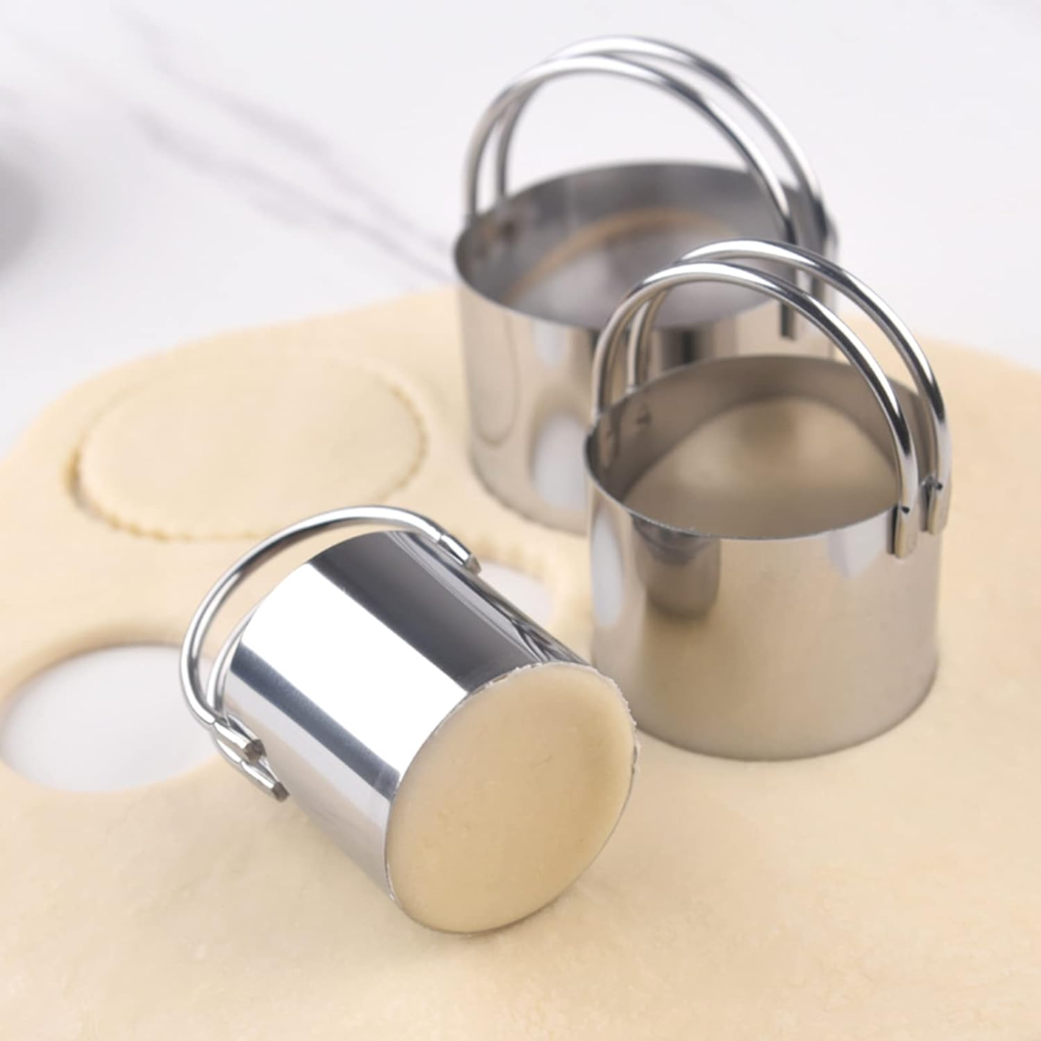 5 Pieces Circle Biscuit Cutter, round Cookies Cutter with Handle, Stainless Steel Circle round Cookie Biscuit Cutters in Graduated Sizes, Professional Baking Dough Tools image number 3