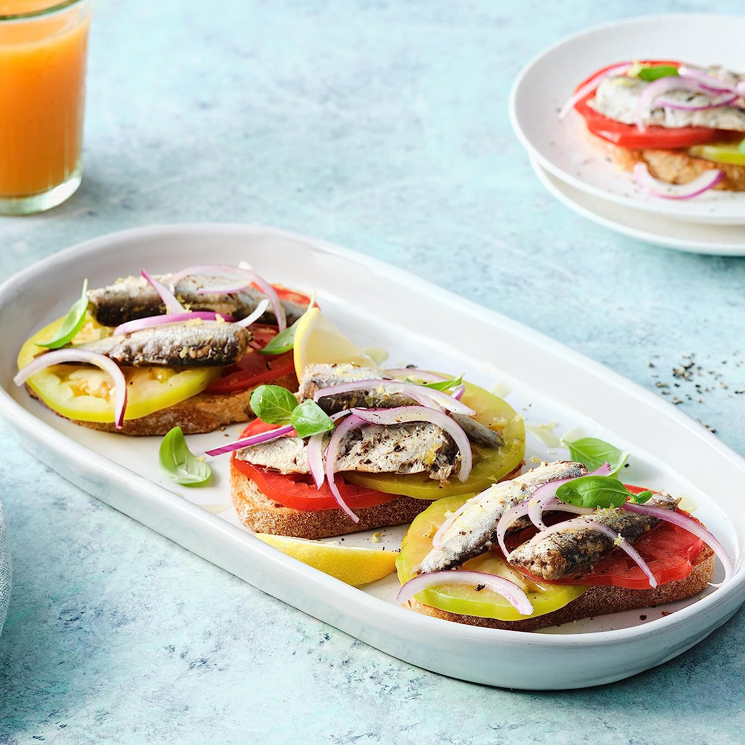 John West Wild Scottish Brisling Sardines in Extra Virgin Olive Oil 20 X 110 G image number 1