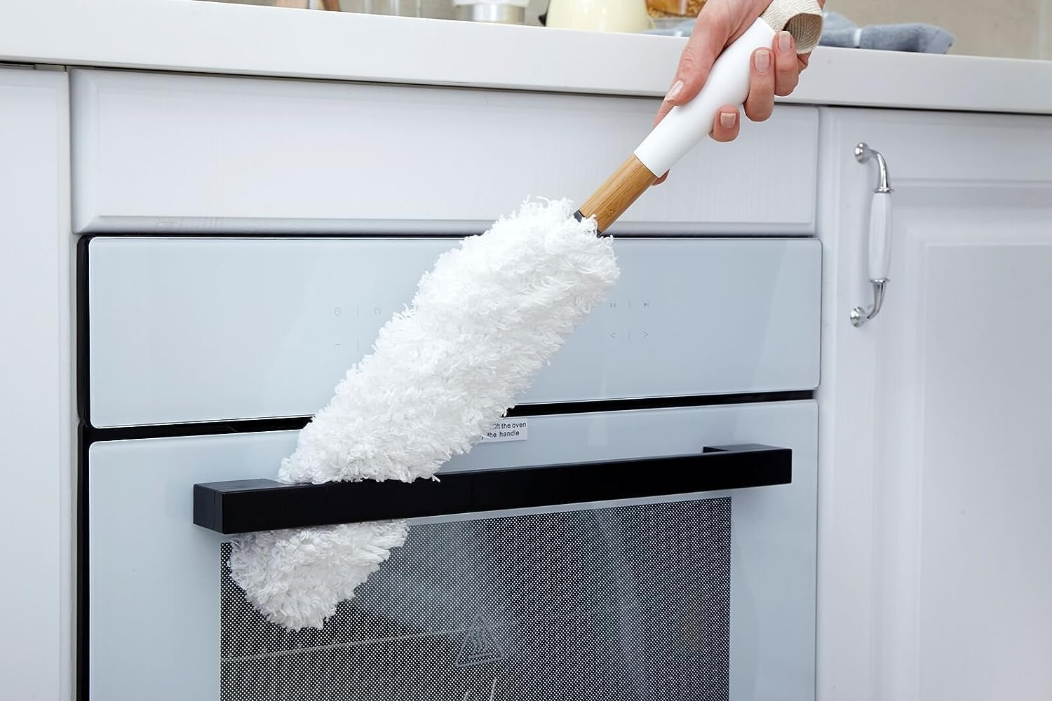 Full Circle Dust Whisperer Washable Microfiber Duster with Replaceable Head - Bendable | Machine Washable and Reusable | Ideal for Bookshelves, Blinds, Ceiling Fans, and More | White