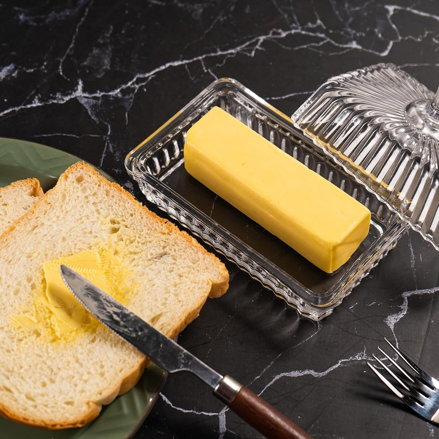 UPAUS Glass Butter Dish with Lid, 16Cm Clear Classic Crystal Covered Butter Container for Countertop, Butter Keeper for Fridge, Butter Holder for Home Kitchen, Dishwasher Safe