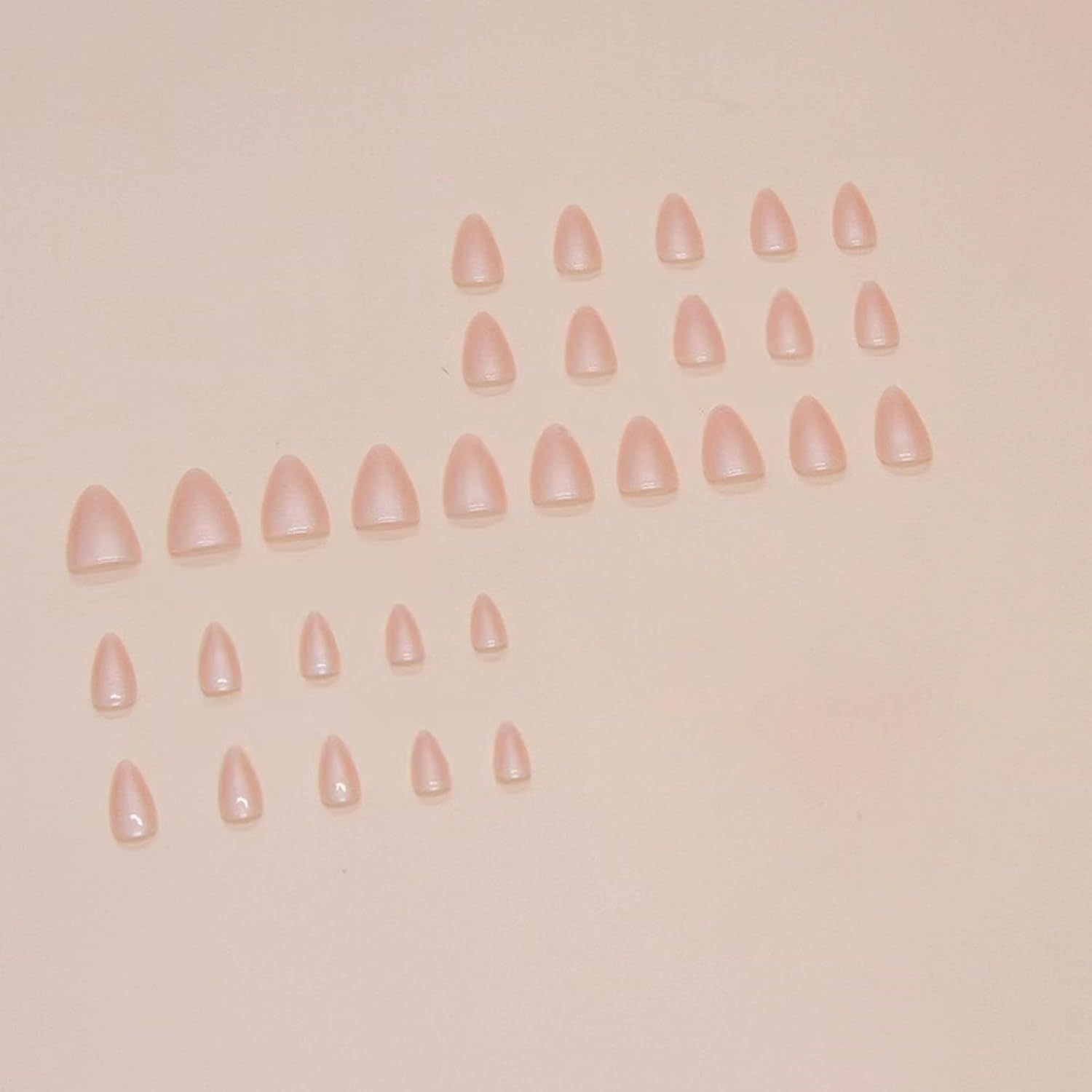 KAVI' S 24Pcs French Tip Stick on Nails Light Color Press on Nails Nude Gradient Glitter Fake Nails Short Almond Acrylic False Nails Jerry Glue for Women Girls Nail Art image number 5