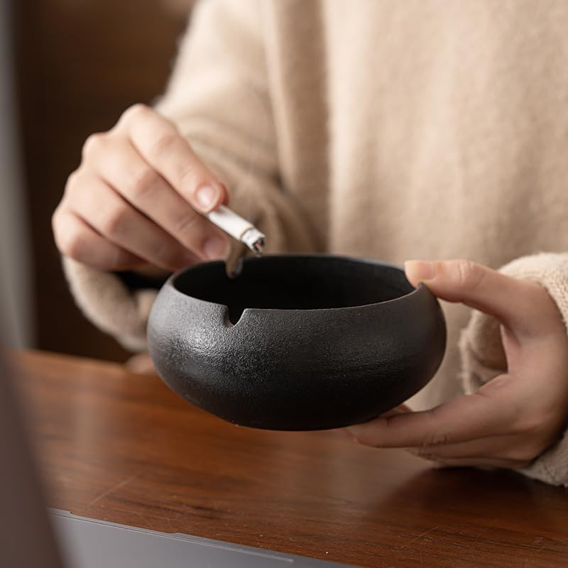 Handmade Ceramic Ashtray with Lid, Windproof Ash Tray, Office and Outdoor Decoration (Black) image number 3