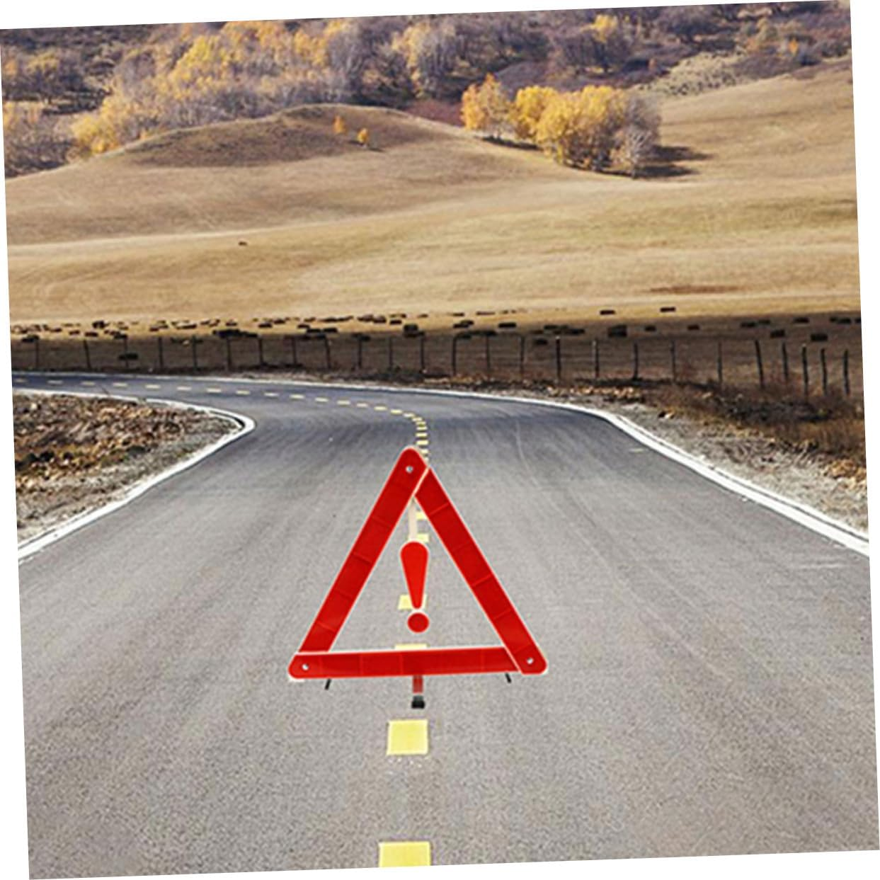 3Pcs Reflective Warning Triangles Roadside Safety Kit for Vehicles with Non-Skid Stable Base High Brightness Triangles for Cars Trucks and Transport image number 4