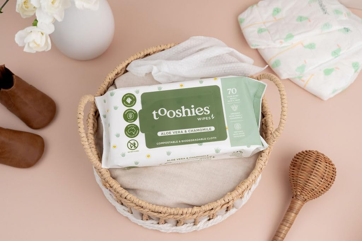 Tooshies Wipes | Aloe Vera & Chamomile | 100% Plastic Free | Biodegradable | Textured Cloth | 4 X 70Pk (Pack of 2) image number 1