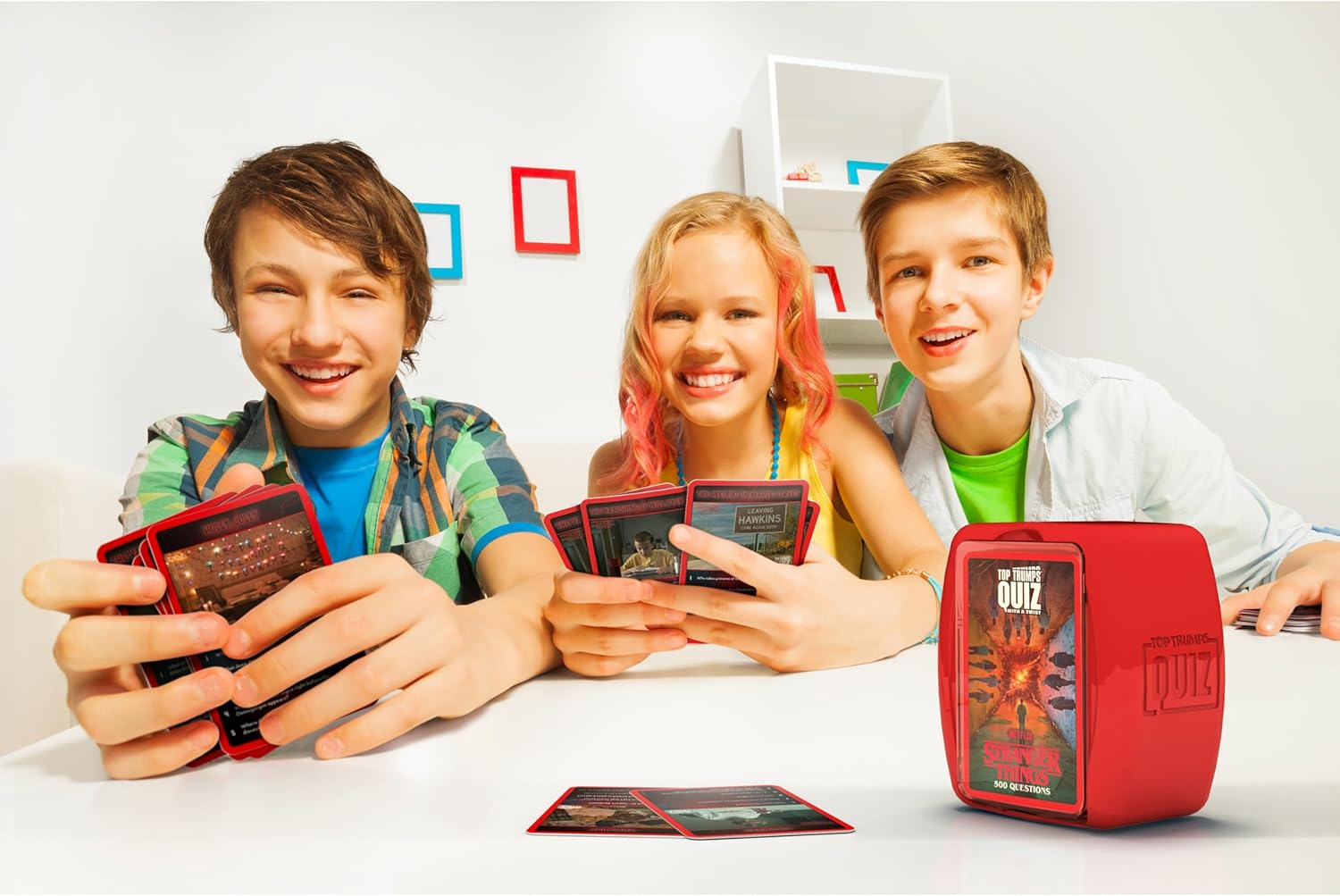 Top Trumps Quiz Stranger Things Edition - Are You Truly an Expert? - Prove Your Knowledge on This Stranger Things Quiz Card Game - 2+ Players Aged 15+ image number 2
