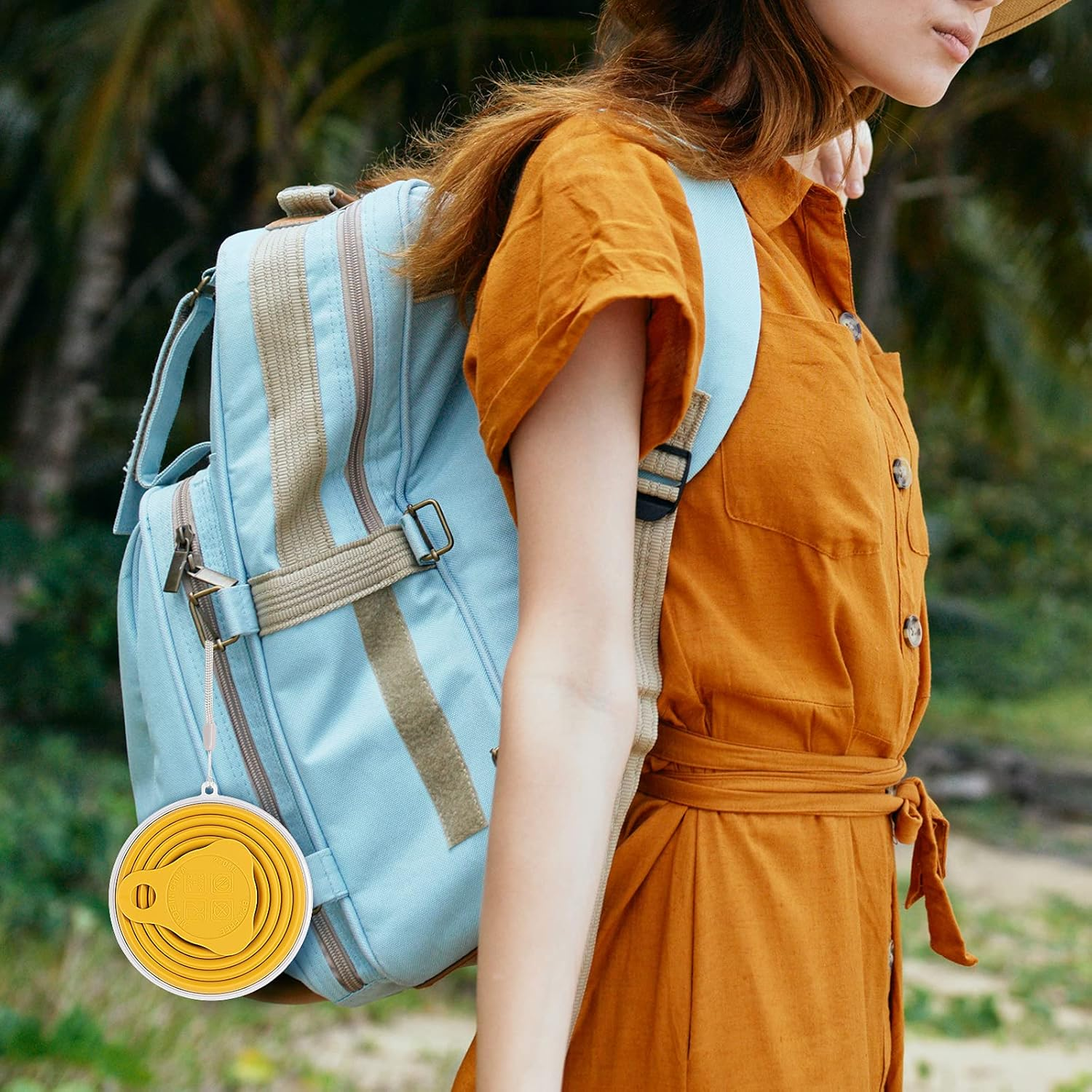 ME.FAN Silicone Collapsible Travel Cup - Silicone Folding Camping Cup with Lids - Expandable Drinking Cup Set - BPA Free, Portable, Graduated [9.22Oz]