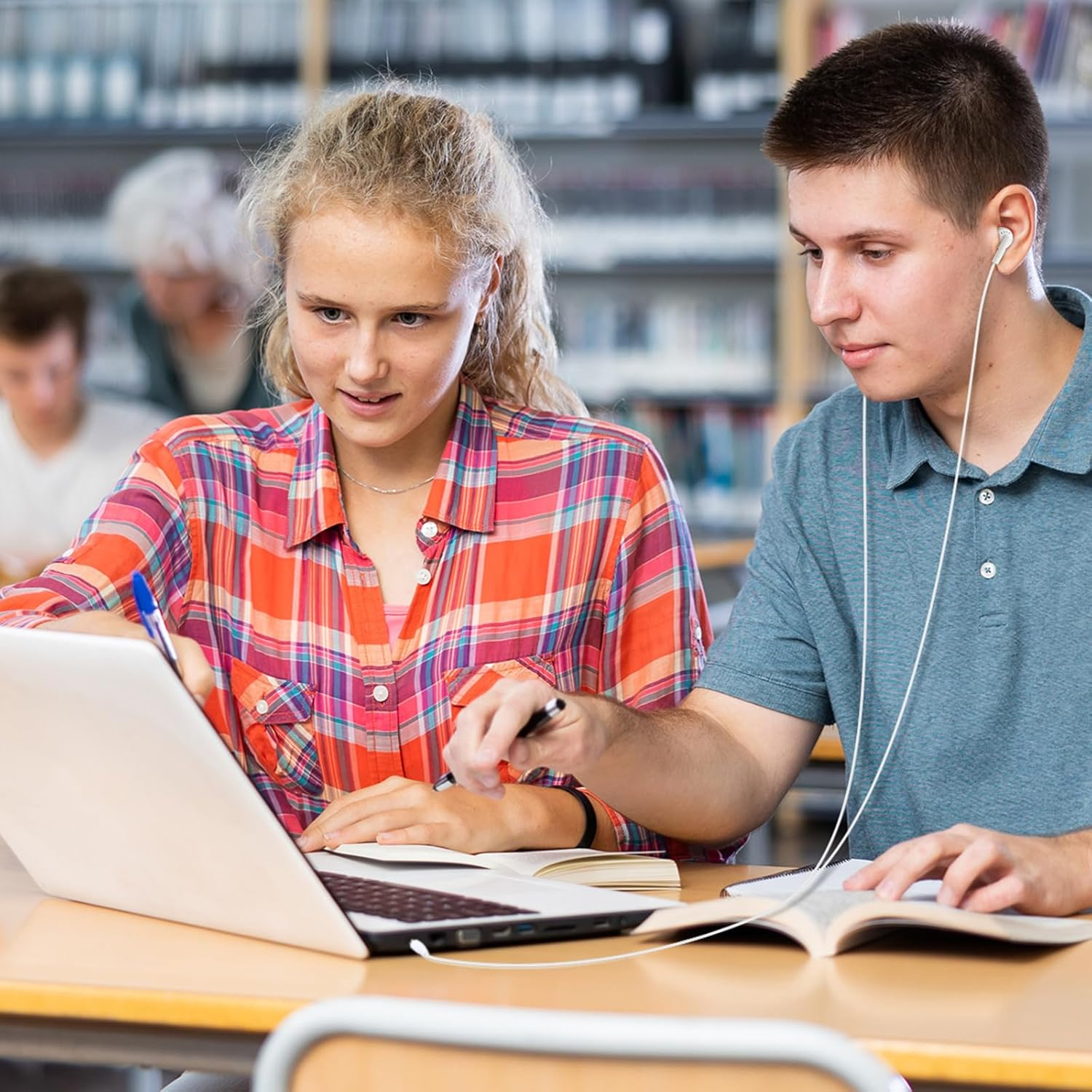 Kanayu 100 Pack Earbuds Bulk Earphones for School Classroom, Student Wired Earbuds Headphones without Mic, Earphones Bulk for Adults School Library Laptop, Individually Bagged(White) - Black image number 4