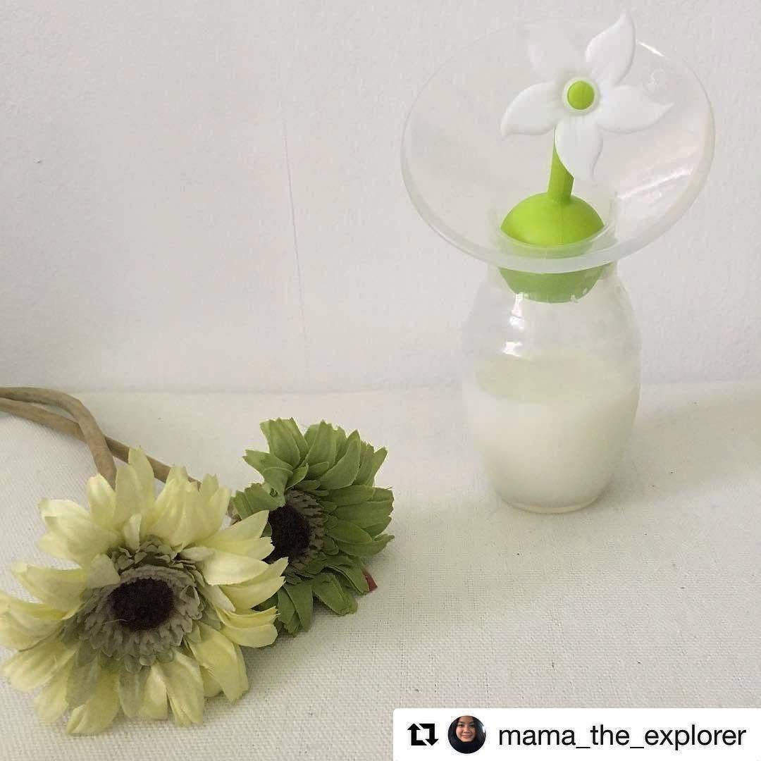 Haakaa Manual Breast Pump | Milk Saver | for Breastfeeding | with White Leak-Proof Stopper Gift Box (100Ml)​ image number 5