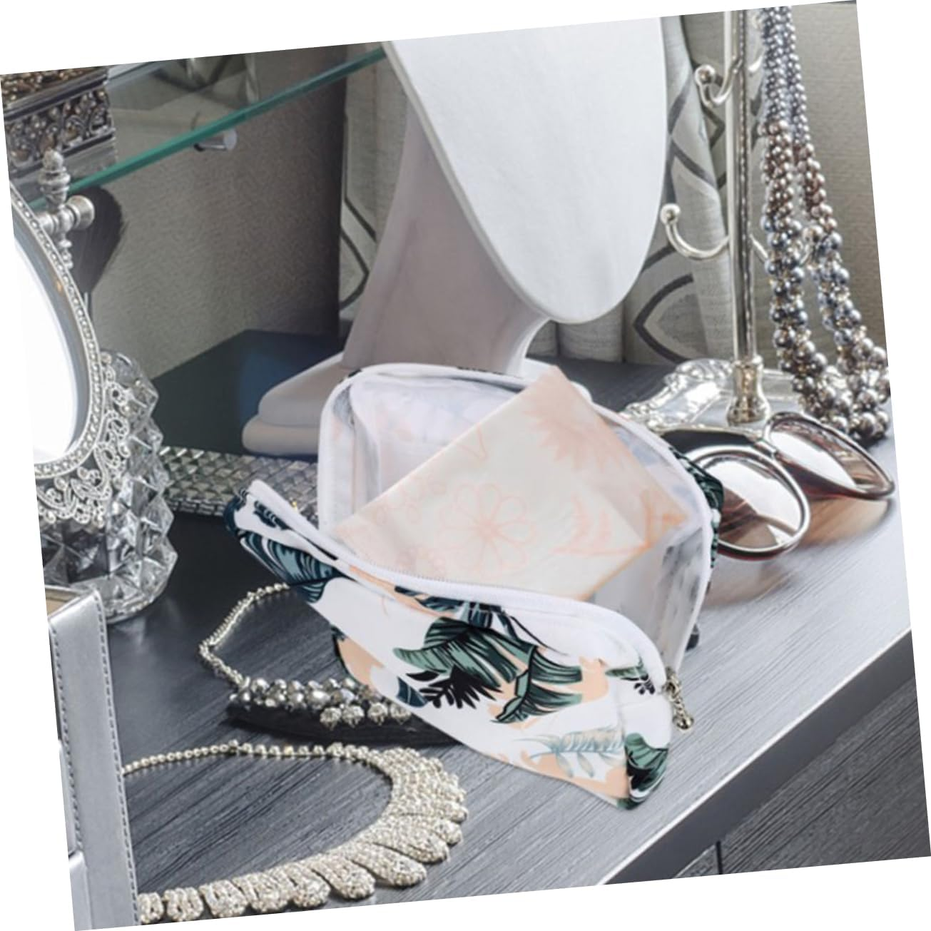 BUTIFULSIC 4Pcs Sanitary Napkin Storage Bag Coin Purse Handbag Aunt Towel Container Practical Period Bag Sanitary Napkin Bag Sanitary Bags for Feminine Products Washable Leaves image number 5