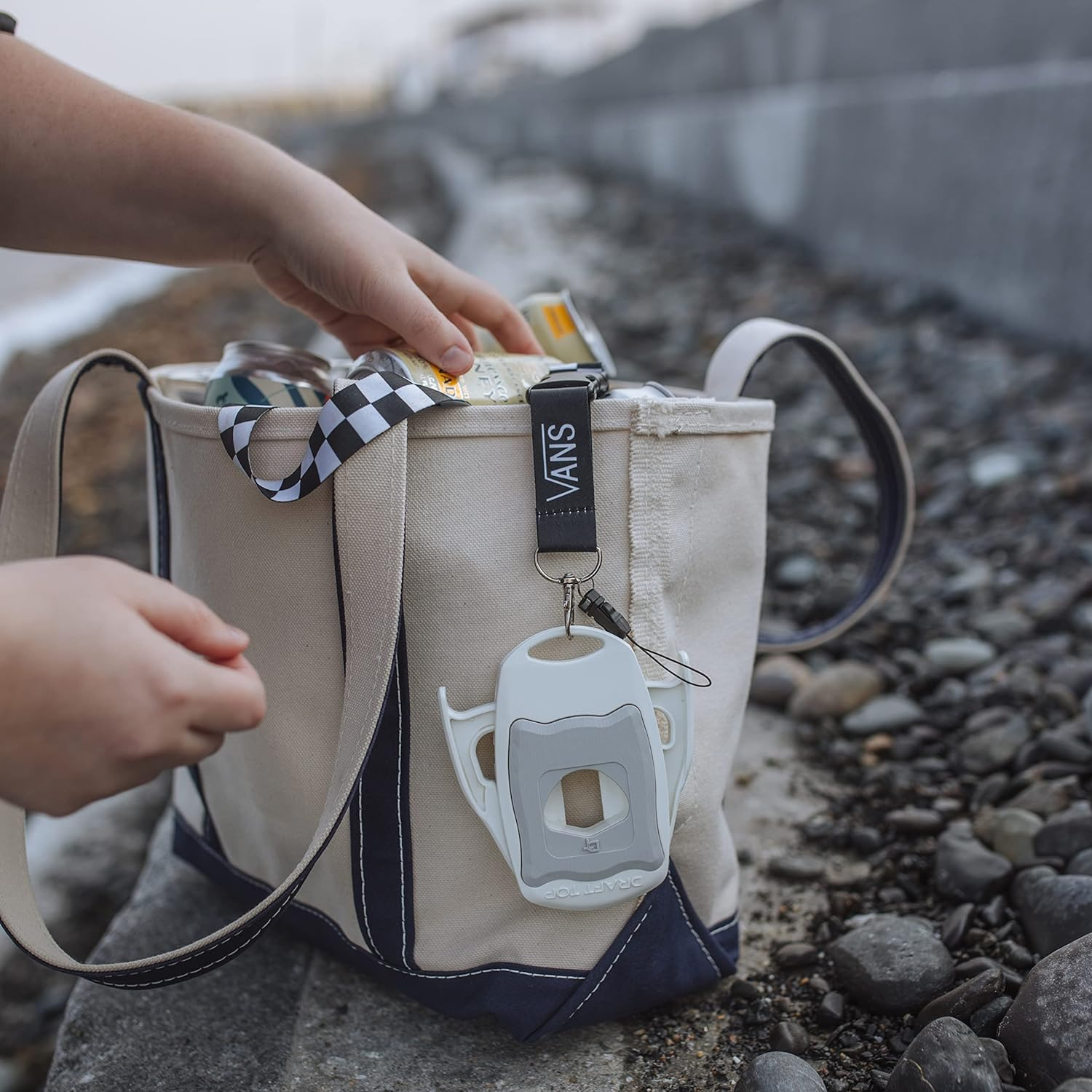 Draft Top Lift &ndash; Topless Can Opener | as Seen on Shark Tank | Perfect for Most 7.5-19.2 Oz Cans Including Mini, Skinny, and Tall Can Sizes&ndash; Enjoy Full-Flavor Beverages, Cocktails (Ghost White) image number 3